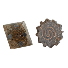 Load image into Gallery viewer, EMF Orgonite Desktop Pyramid - Breathe360